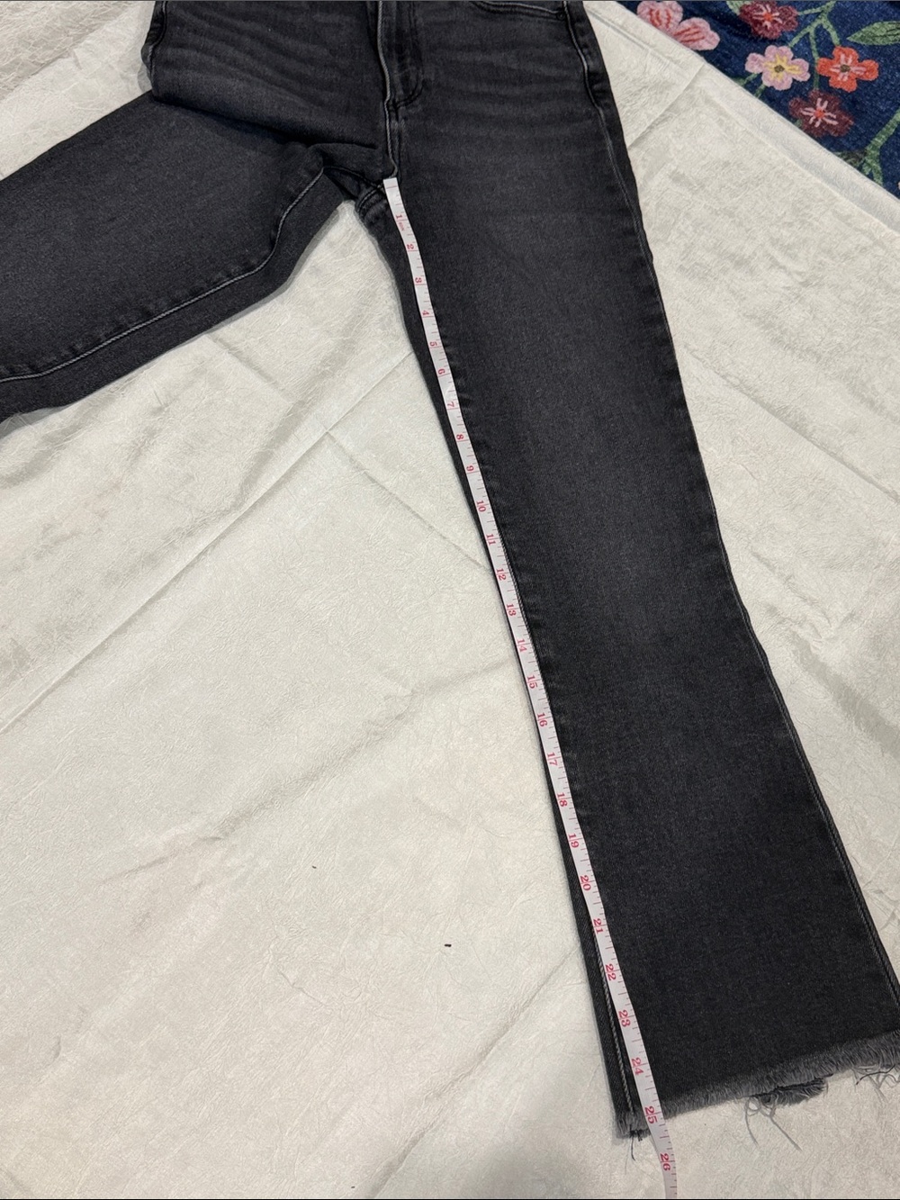 PAIGE Black Wash Raw Hem Straight Leg Jeans Women’s 24 - Picture 7 of 7